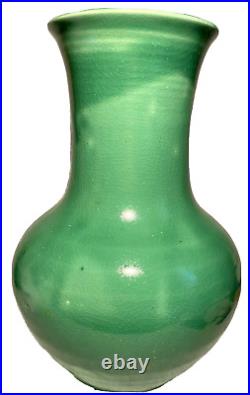 1987 Walter Yovaish New York Large Jade Green Studio Art Pottery Ceramic Vase