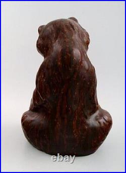 Arne Bang 1901-1983. Figure in stoneware, brown bear with cub