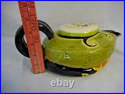 Art Pottery Folk Ceramic Hand Made Tea Pot great graphics Green Black Curio KB