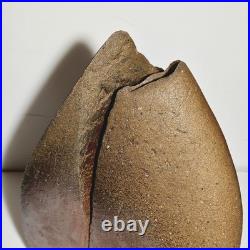 Bizen sculptural vase by famous artist Fumio Kawabata, Japanese modern pottery