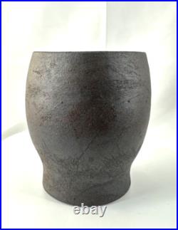 California Erin McGuiness Art Studio Pottery Vase Ceramic Matte Black Wash Glaze