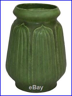 Grueby Pottery Matte Green Arts and Crafts Large Leaf Ceramic Vase (Erickson)