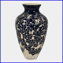 Ken Tracy 2006 Studio Art Pottery Blue White Luffa Hand Made Ceramic Vase 401