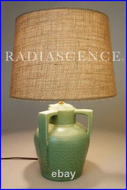 MATTE GREEN BUTTRESS HANDLE ART POTTERY CERAMIC SCULPTURE TABLE LAMP 1920s TECO