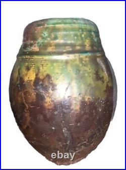 Modern Raku Signed Green Glaze Pottery Vase 7.25T 5.5Diam Body