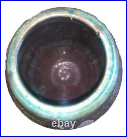 Modern Raku Signed Green Glaze Pottery Vase 7.25T 5.5Diam Body