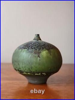 Rose Cabat Pottery Feelie Vase Green