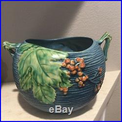 Roseville Art Pottery Blue Bushberry Double Handle Bowl Urn 411-6