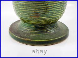 Roseville Bushberry Dark Green Pottery Ceramic Vase 38-12 ca. 1941 Nice Mold