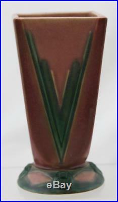Roseville Futura Red Vee 7 Art Deco Victory Vase #399-7 Mint