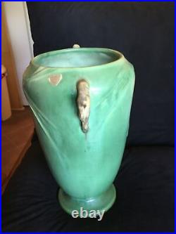 Roseville Pottery Pine Cone Vase Green (709-10)