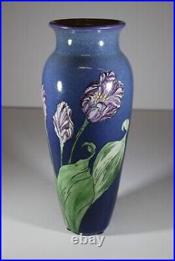 Santa Barbara Ceramic Design Vase Tulip Design Motif (c 370)