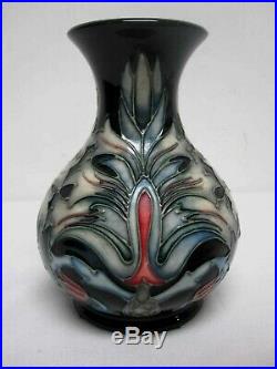 Signed William Moorcroft Snakehead 6 1/4 Art Pottery Vase Excellent Condition