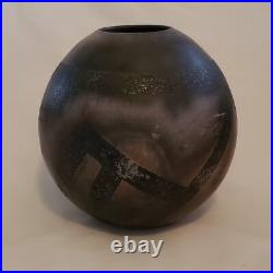 Studio Art Raku Vase Ceramic Pottery Dark Vessel Signed 6½ Tall 6? Diameter