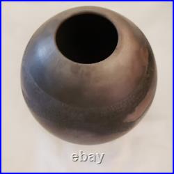 Studio Art Raku Vase Ceramic Pottery Dark Vessel Signed 6½ Tall 6? Diameter