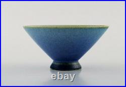 Sven Wejsfelt for Gustavsberg Studio Hand. Unique bowl on foot, glazed ceramic