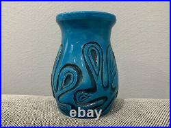 Vintage 1974 Turquoise Blue Glazed Art Pottery Vase Abstract Dec. Signed Kemper