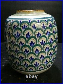 Vintage Beautiful Large Erandi Tonala Art Pottery Vase 10.13 x 7.5 x 7.5 Exc