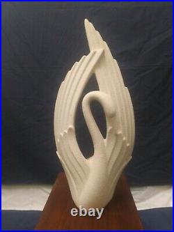 Vintage Haeger White 20 Figural Swan Ceramic Statue With Sticker Clean