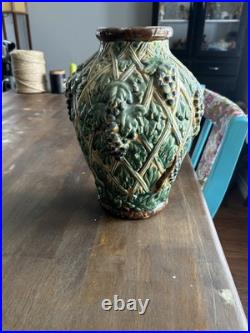 Vintage Majolica Grape Vine Leaves Trellis Ceramic Art Pottery Vase Signed Vintage Majolica Grape Vine Leaves Trellis Ceramic Art Pottery Vase Signed