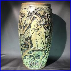 Weller 8 Woodcraft Owl Vase